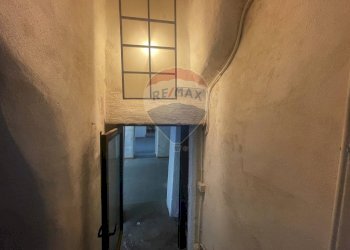 Locale Commerciale Via Basilio Puoti, Napoli (zona Montecalvario) - foto 13