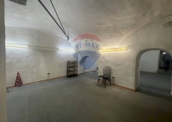 Locale Commerciale Via Basilio Puoti, Napoli (zona Montecalvario) - foto 14