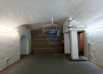 Locale Commerciale Via Basilio Puoti, Napoli (zona Montecalvario) - foto 17