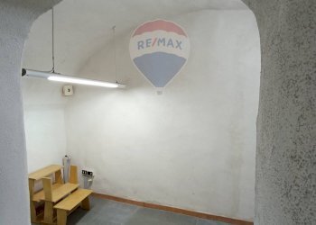 Locale Commerciale Via Basilio Puoti, Napoli (zona Montecalvario) - foto 26