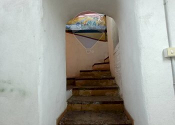 Locale Commerciale Via Basilio Puoti, Napoli (zona Montecalvario) - foto 28