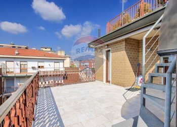 Attic via Clara Maffei, Bergamo - photo 8