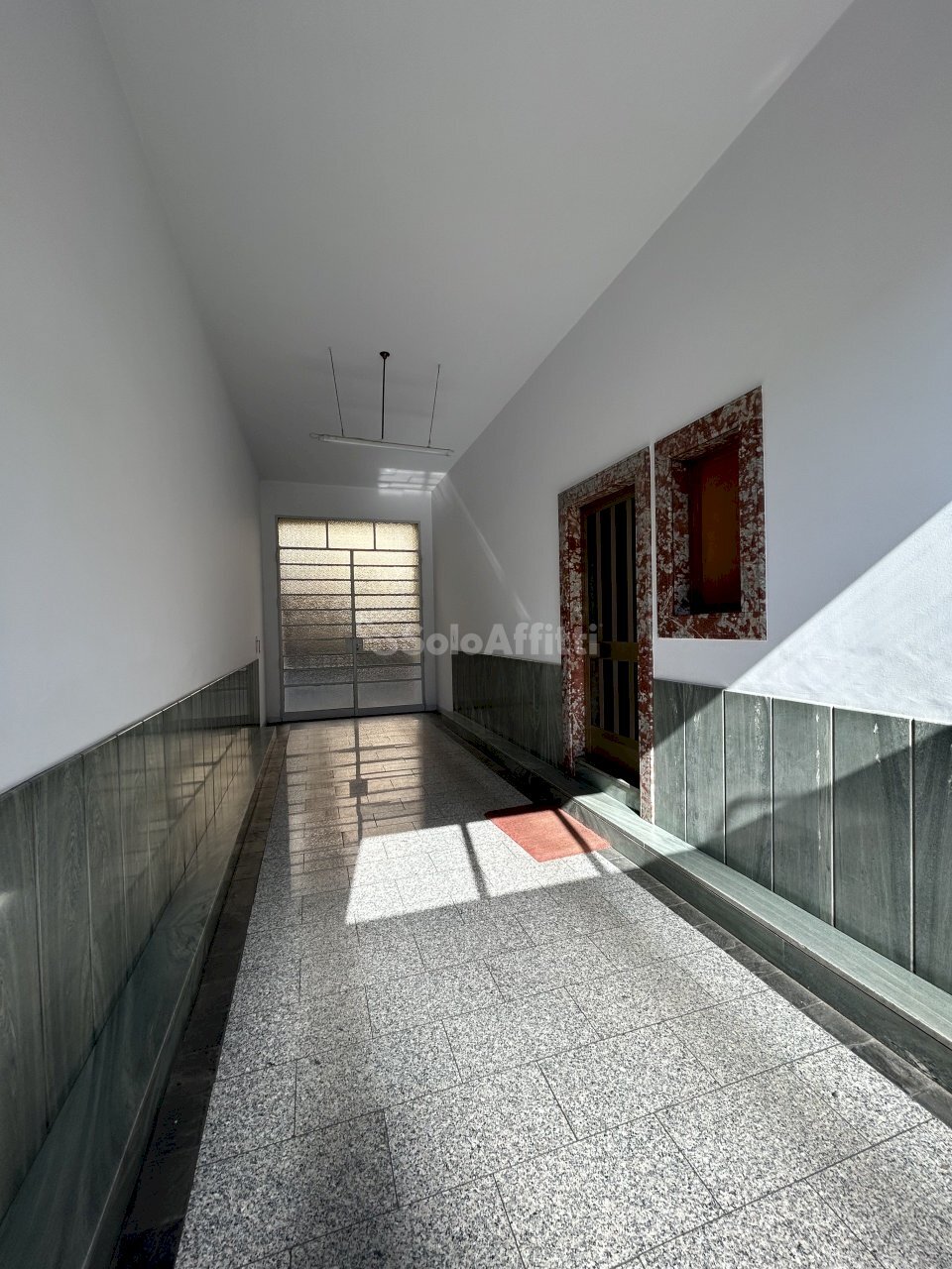 ANDRONE.jpg - Three-room apartment Torino - photo 2
