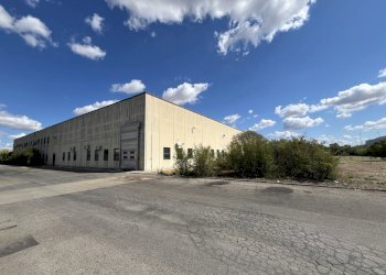 IMG_3456.JPG - Locale Commerciale Zona industriale San Nicola, Melfi - foto 4