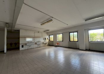 IMG_3468.JPG - Locale Commerciale Zona industriale San Nicola, Melfi - foto 8