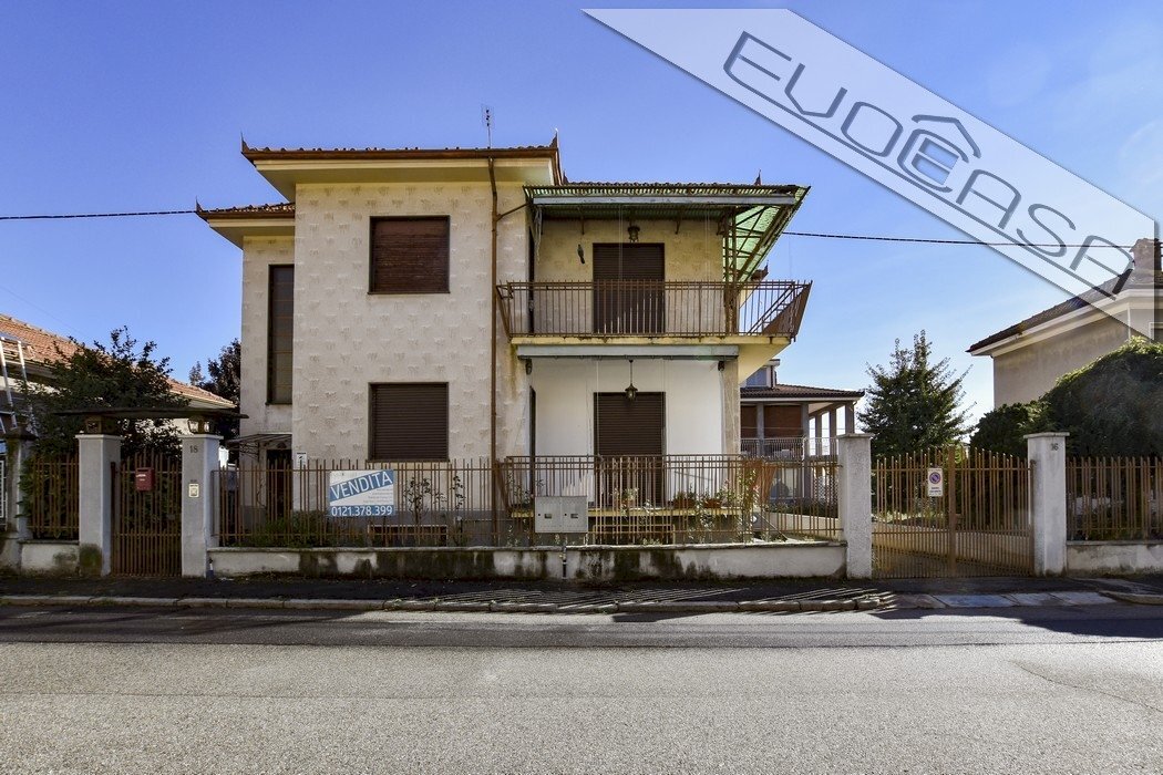 Villa Via Giosuè Carducci 18, Pinerolo - photo 1