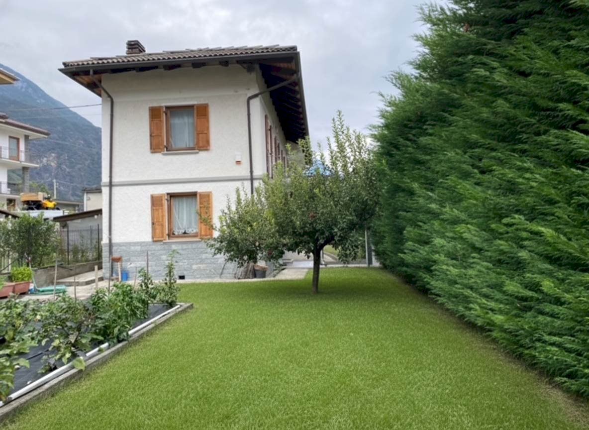 Villa Frazione Les Mariette 18, Issogne - foto 2