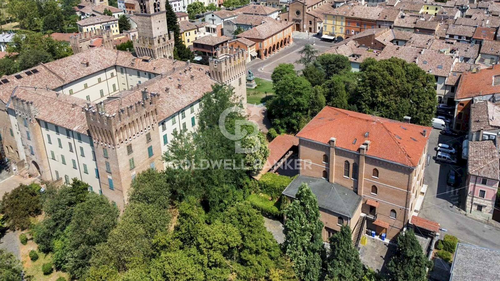 Stable - Palace Piazza Carlo Bergonzi, Busseto - photo 1