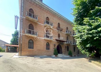 Stabile - Palazzo Piazza Carlo Bergonzi, Busseto - foto 8