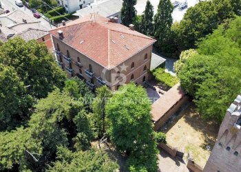 Stabile - Palazzo Piazza Carlo Bergonzi, Busseto - foto 13