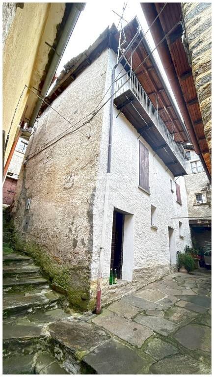 Facciata - Casa indipendente strada Comunale per Spoccia, Valle Cannobina - foto 2