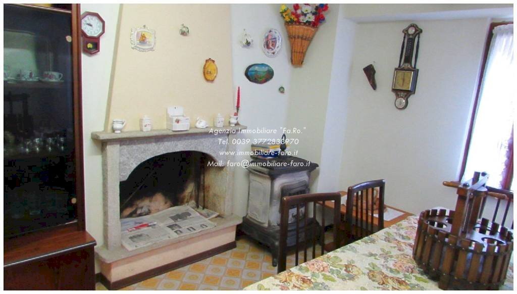Salone - Casa indipendente strada Comunale per Spoccia, Valle Cannobina - foto 3