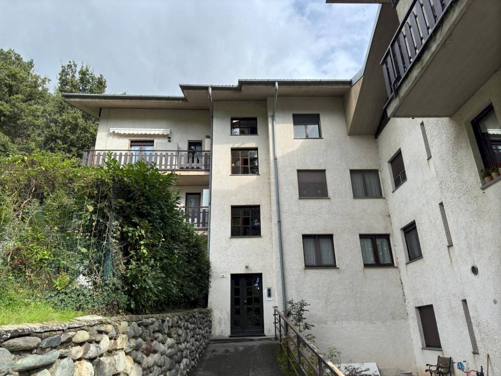 Facciata - Two-room apartment Villaggio Valmayeur, 7, Quart - photo 2