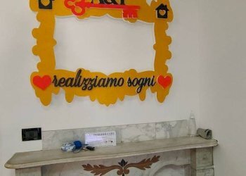 Stanza arredata - Negozio via Giovanni Torti, 73, Genova (zona Marassi) - foto 11