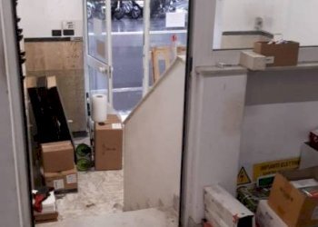 Interno non residenziale - Negozio via Giovanni Torti, 73, Genova (zona Marassi) - foto 12