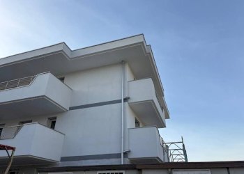 Facciata - Trilocale via 24 Maggio, 51, San Vittore Olona - foto 6