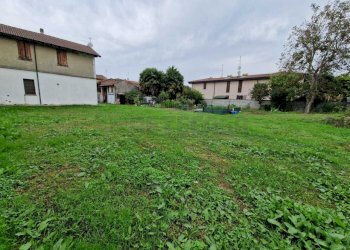 WhatsApp Image 2024-10-15 at 09.15.24 (1).jpeg - Terreno edificabile Viale Europa, Acquanegra Cremonese - foto 3