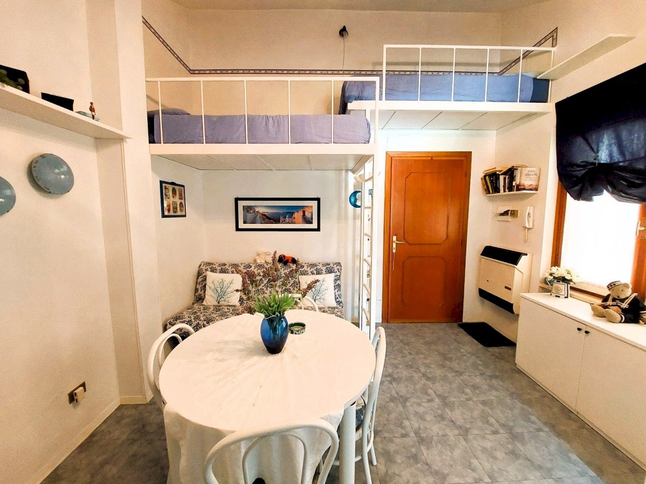 interno (4).jpeg - One-room apartment Via Diano San Pietro, Diano Castello - photo 1