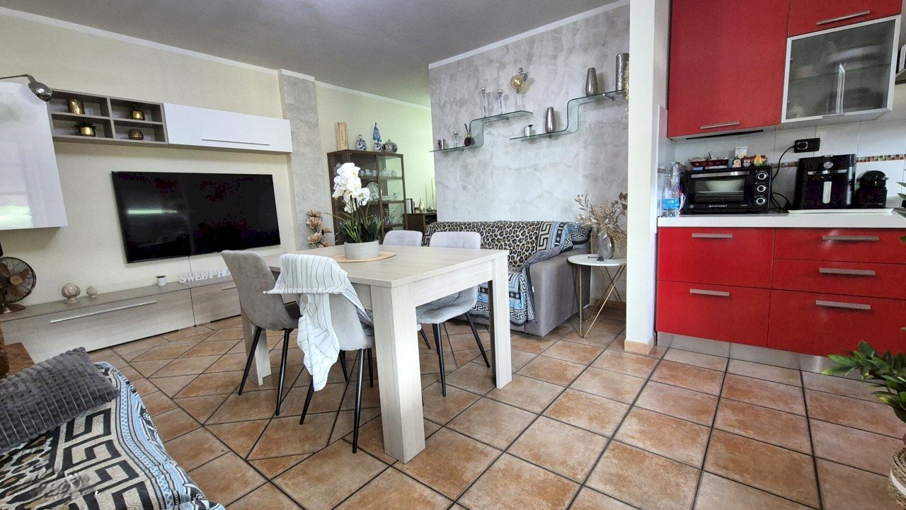 02.jpg - Quadrilocale Via dei Molini 139, Sarzana - foto 2