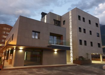 Trilocale via  chambery, Aosta - foto 1