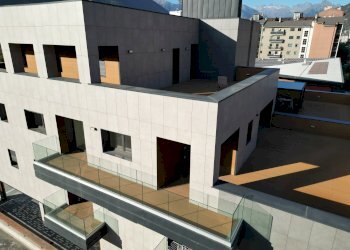 Trilocale via  chambery, Aosta - foto 2