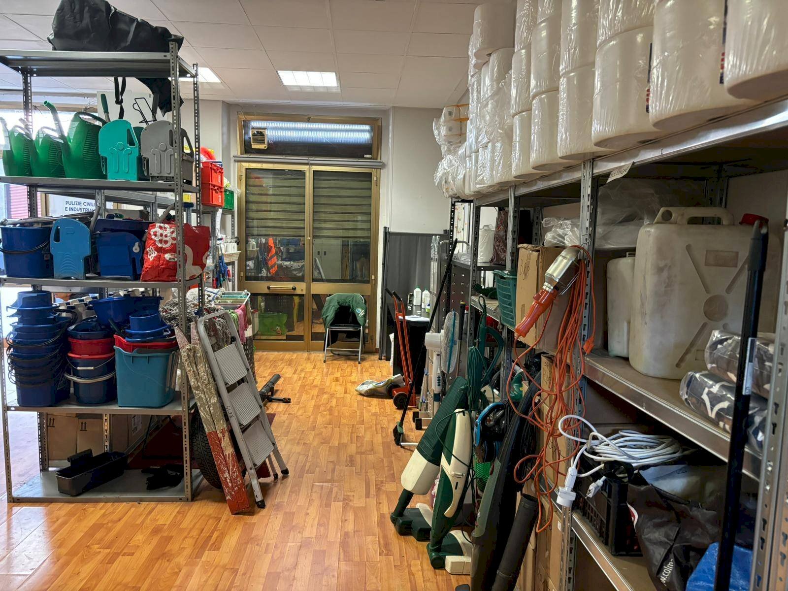 Commercial Activity Via Gianfrancesco Re, Torino - photo 2