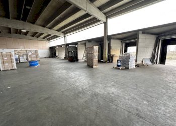 Interno non residenziale - Shed Autostrada dei Trafori, Alessandria - photo 12