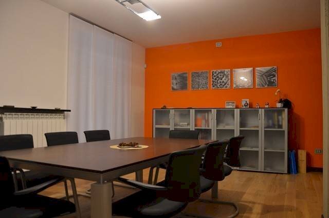 Stanza arredata - Office via Statuto, Gallarate - photo 3