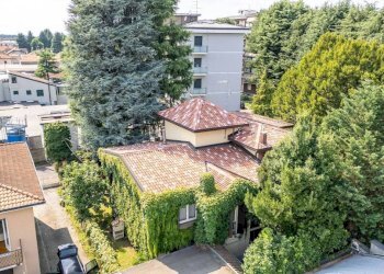 ESTERNI - Villa via Ambrogio Colombo, 28, Gorla Minore - foto 8