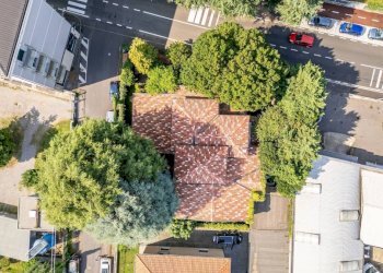 ESTERNI - Villa via Ambrogio Colombo, 28, Gorla Minore - foto 5