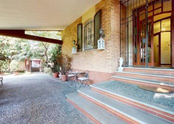 INGRESSO - Villa via Ambrogio Colombo, 28, Gorla Minore - foto 1