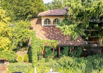 ESTERNI - Villa via Ambrogio Colombo, 28, Gorla Minore - foto 5