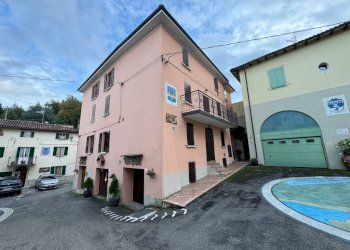 Piscina - Quadrilocale via Fratelli Benassi, 14, Vergato - foto 1