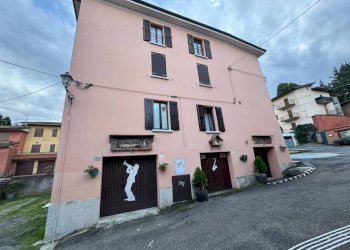 Facciata - Quadrilocale via Fratelli Benassi, 14, Vergato - foto 2