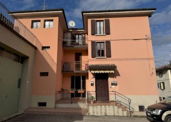 Facciata - Quadrilocale via Fratelli Benassi, 14, Vergato - foto 3