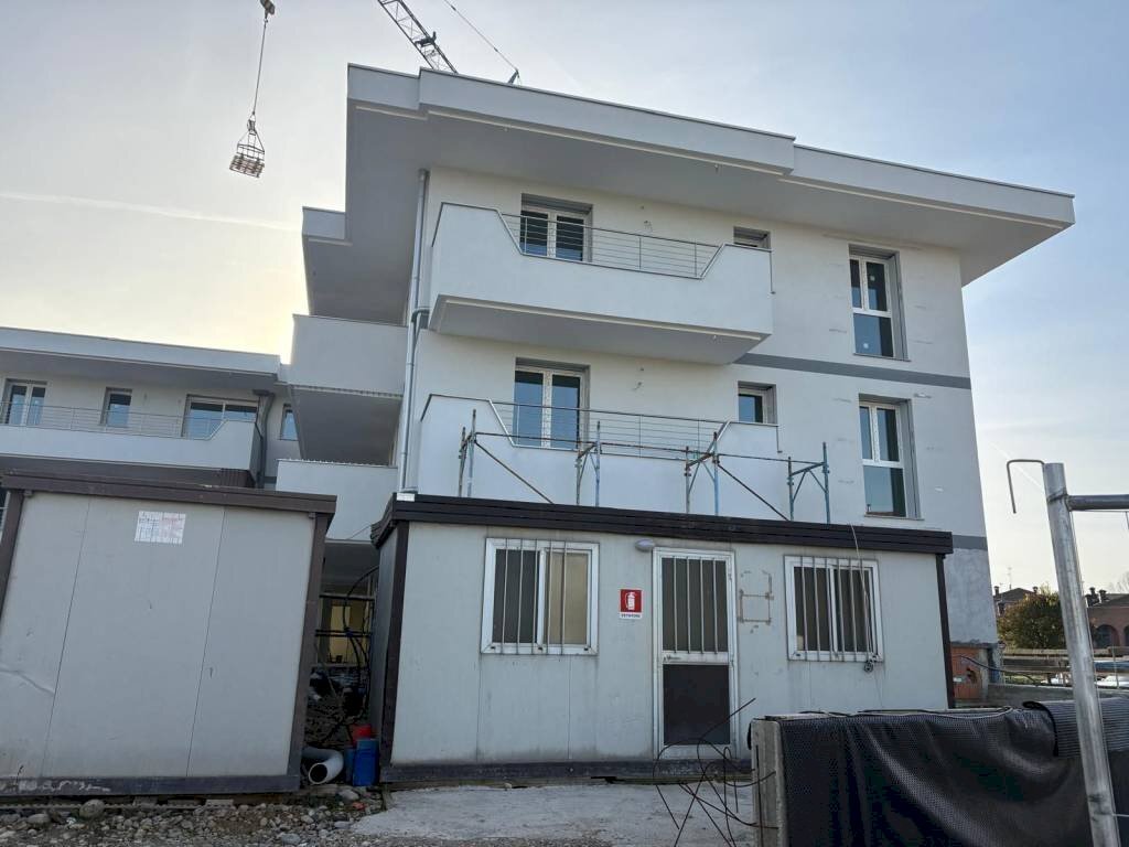 Facciata - Trilocale via 24 Maggio, 51, San Vittore Olona - foto 1