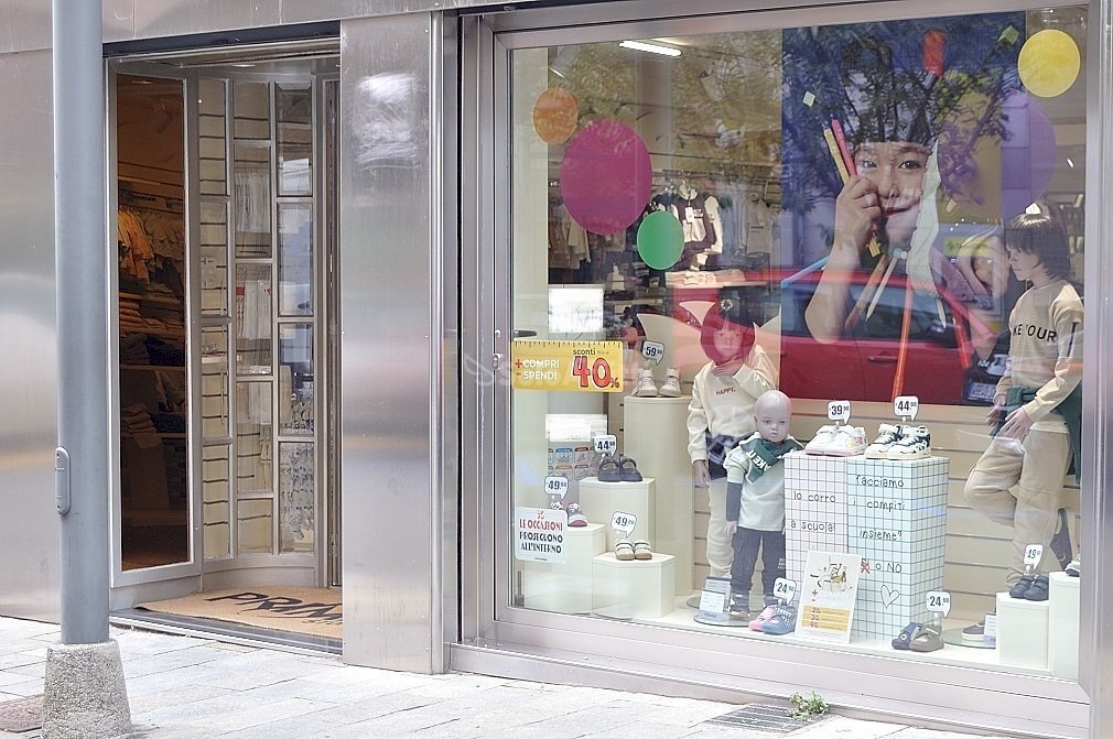 VETRINE 2 - Locale Commerciale Via Mazzini Giuseppe 3, Settimo Torinese - foto 2