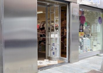 VETRINE - Locale Commerciale Via Mazzini Giuseppe 3, Settimo Torinese - foto 1