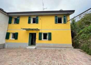 WhatsApp Image 2024-10-15 at 09.41.00(2).jpeg - Porzione di casa Fosdinovo - foto 2