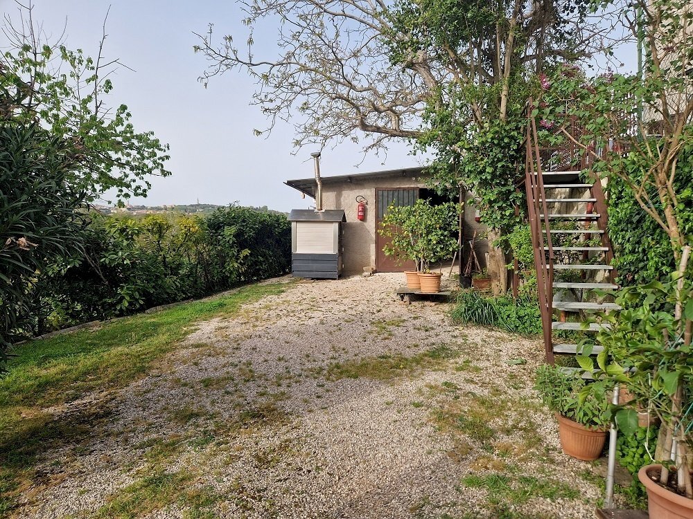 giardino - Casa indipendente Strada Ponte della Pietra 12, Perugia - foto 2
