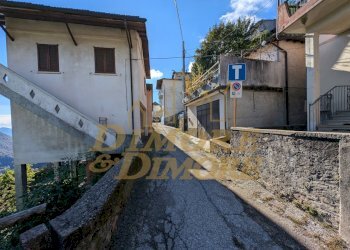 Strada dove sopra c\'e la casa.jpg - Villa via case garoni 29, Intragna - photo 2