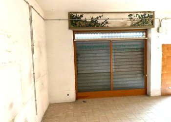 WhatsApp Image 2024-10-15 at 19.12.01 (1).jpeg - Locale Commerciale Via Imperatore Adriano, Tivoli - foto 4