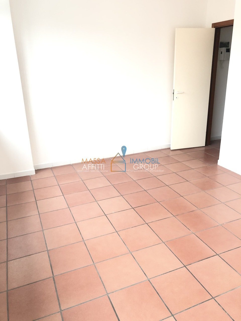 IMG_5483.JPG - Office Via Massa Avenza 49, Massa - photo 1