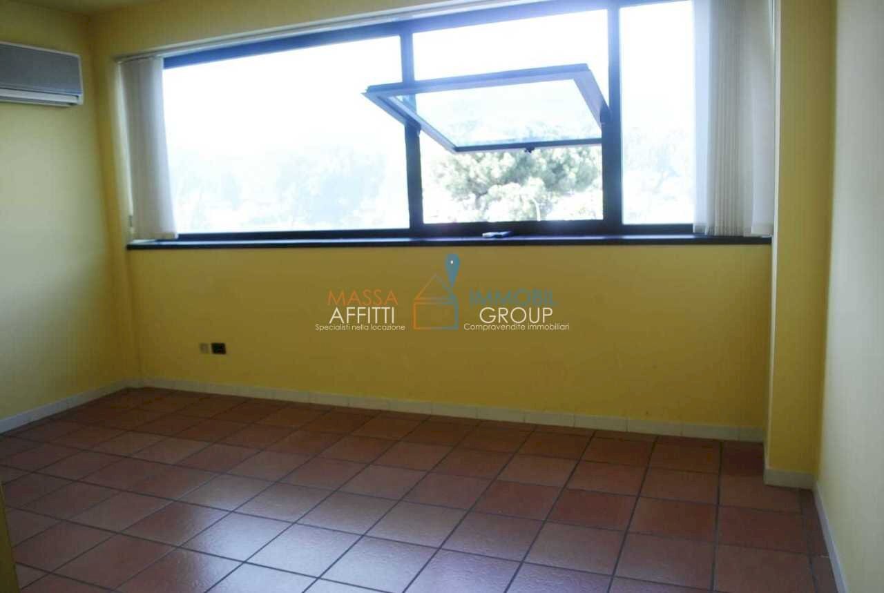58ca76ca-f93e-4001-b758-0e704f5069fe.JPG - Office Via Massa Avenza 49, Massa - photo 3