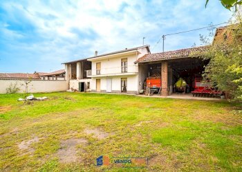 Independent house Moretta - photo 1