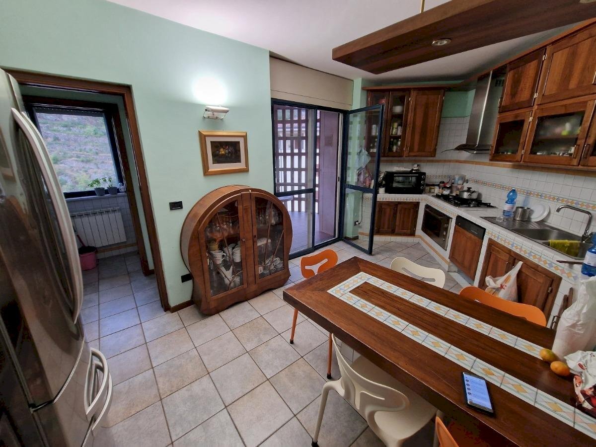 Four-room apartment Ivrea - photo 2