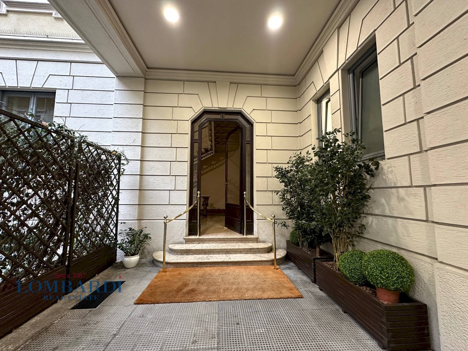 Apartment Via Alberto Da Giussano, Milano - photo 1