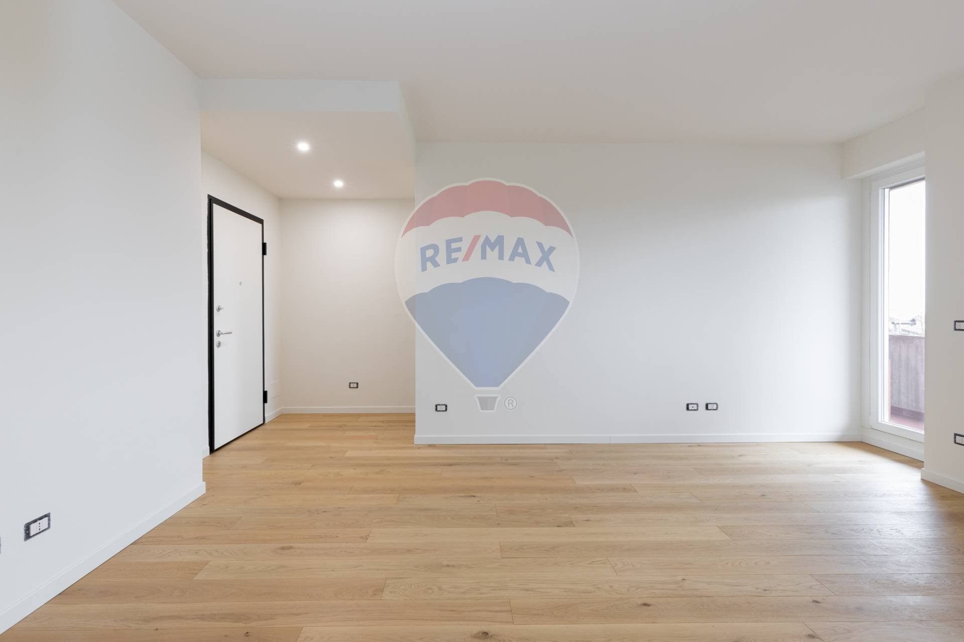 Three-room apartment Bergamo (neighborhood Longuelo) - photo 2