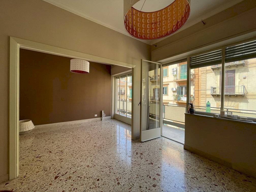 Appartamento Via Mariano Stabile, Palermo - foto 2