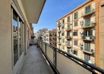 Appartamento Via Mariano Stabile, Palermo - foto 1